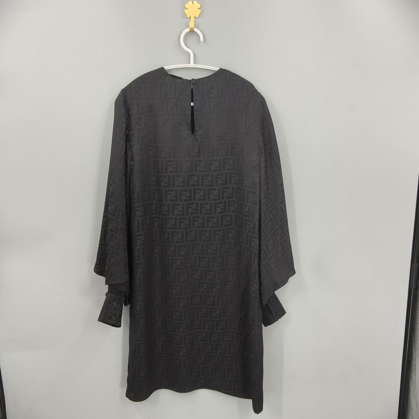 Fendi Fendi Silk Black T-Shirt XS Women Size XS / US 0-2 / IT 36-38 - 2 Thumbnail