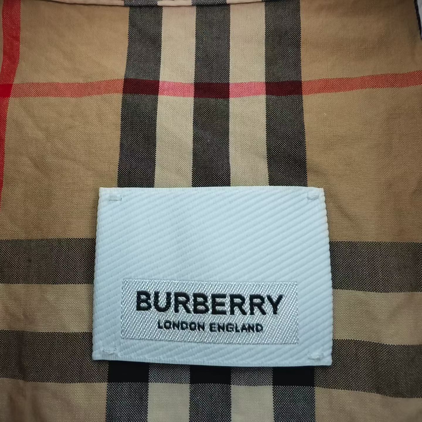 Burberry Burberry Retro Plaid T-Shirt S Women Size S / US 4 / IT 40 - 3 Thumbnail