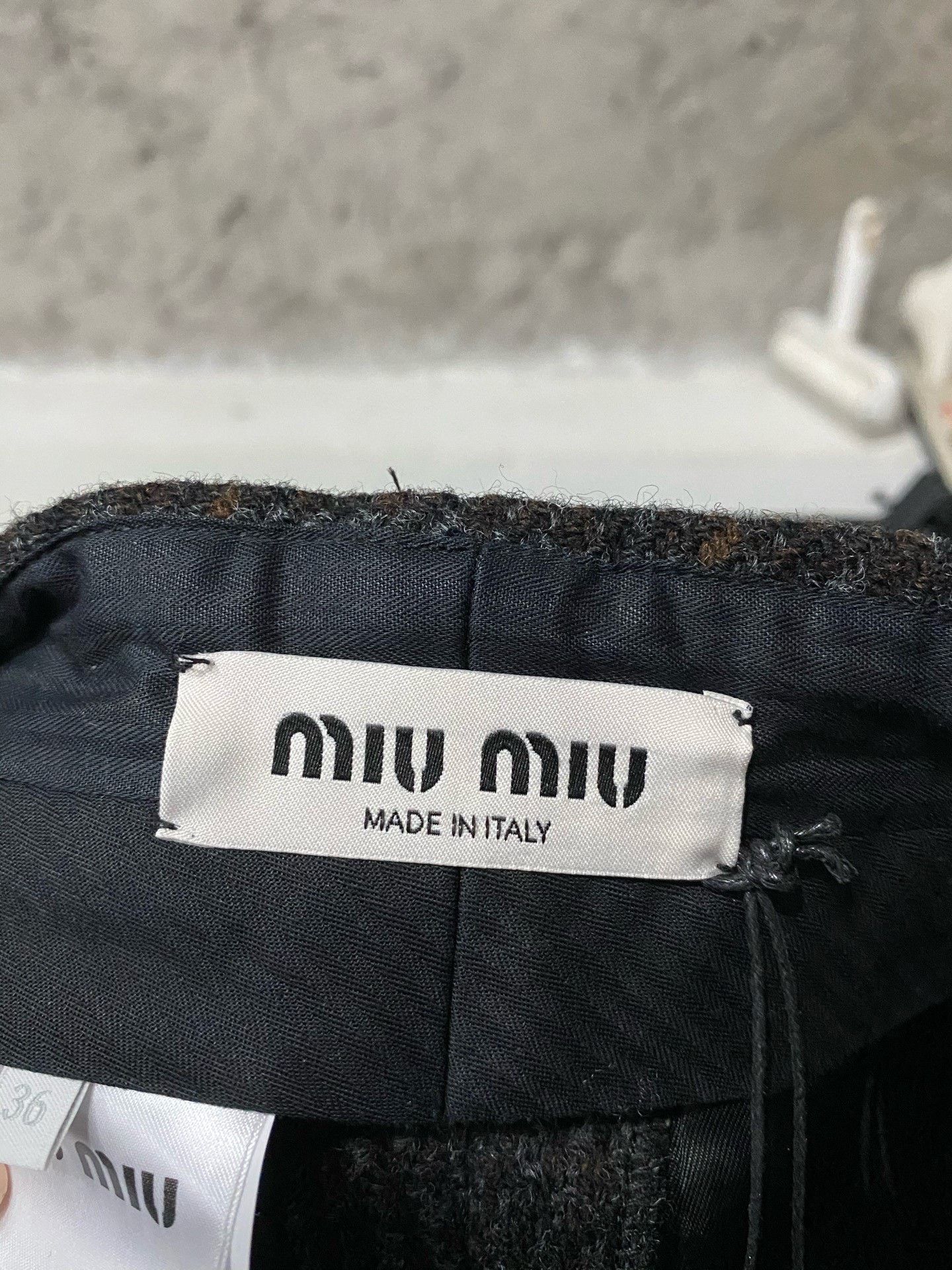 Miu Miu Miu Miu Pants 26 Women Size 26" / US 2 / IT 38 - 5 Thumbnail
