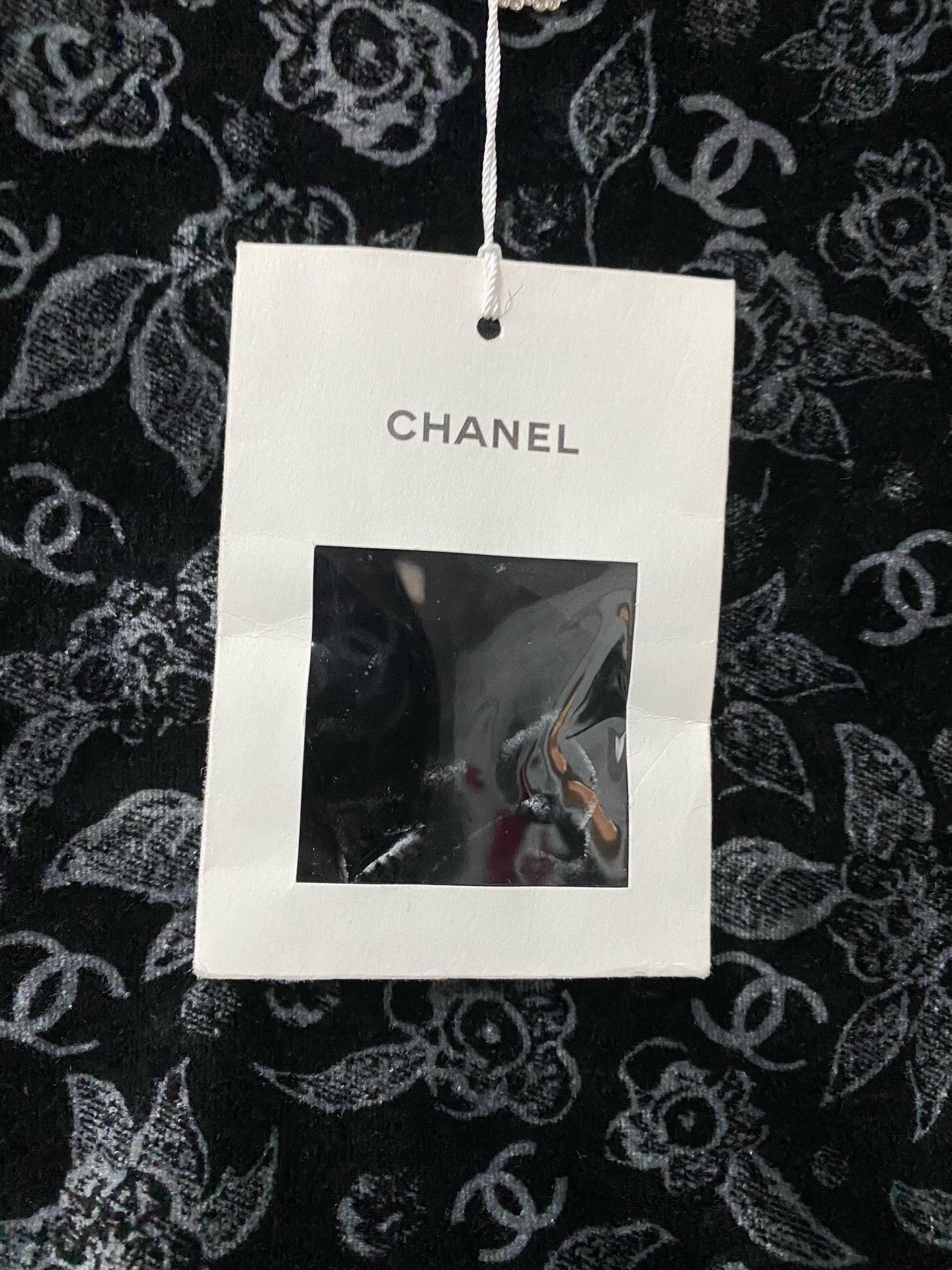 Chanel Chanel Velvet T-Shirt S Women Size S / US 4 / IT 40 - 8 Thumbnail