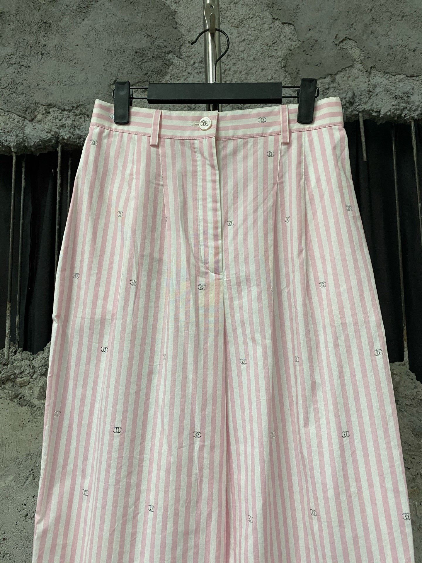 Chanel Chanel Striped Pants 26 Women Size 26" / US 2 / IT 38 - 3 Thumbnail