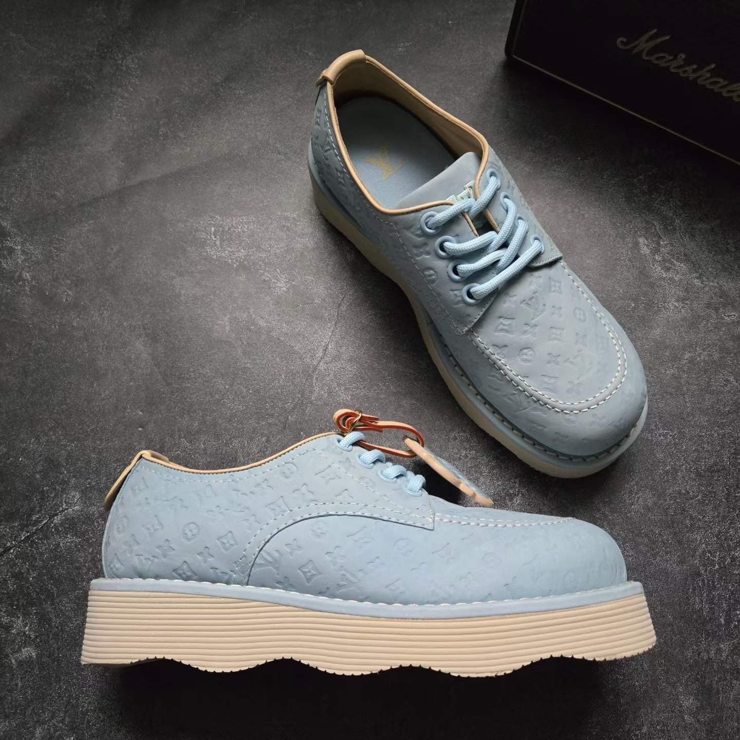 Louis Vuitton Louis Vuitton Collab Blue Lowtop Sneakers 9.5 Men Size US 9.5 / EU 42-43 - 4 Thumbnail
