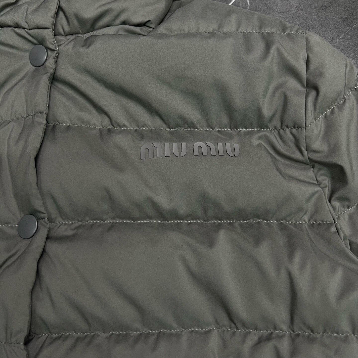 Miu Miu Miu Miu Down Down Jacket M Women Size M / US 6-8 / IT 42-44 - 2 Thumbnail