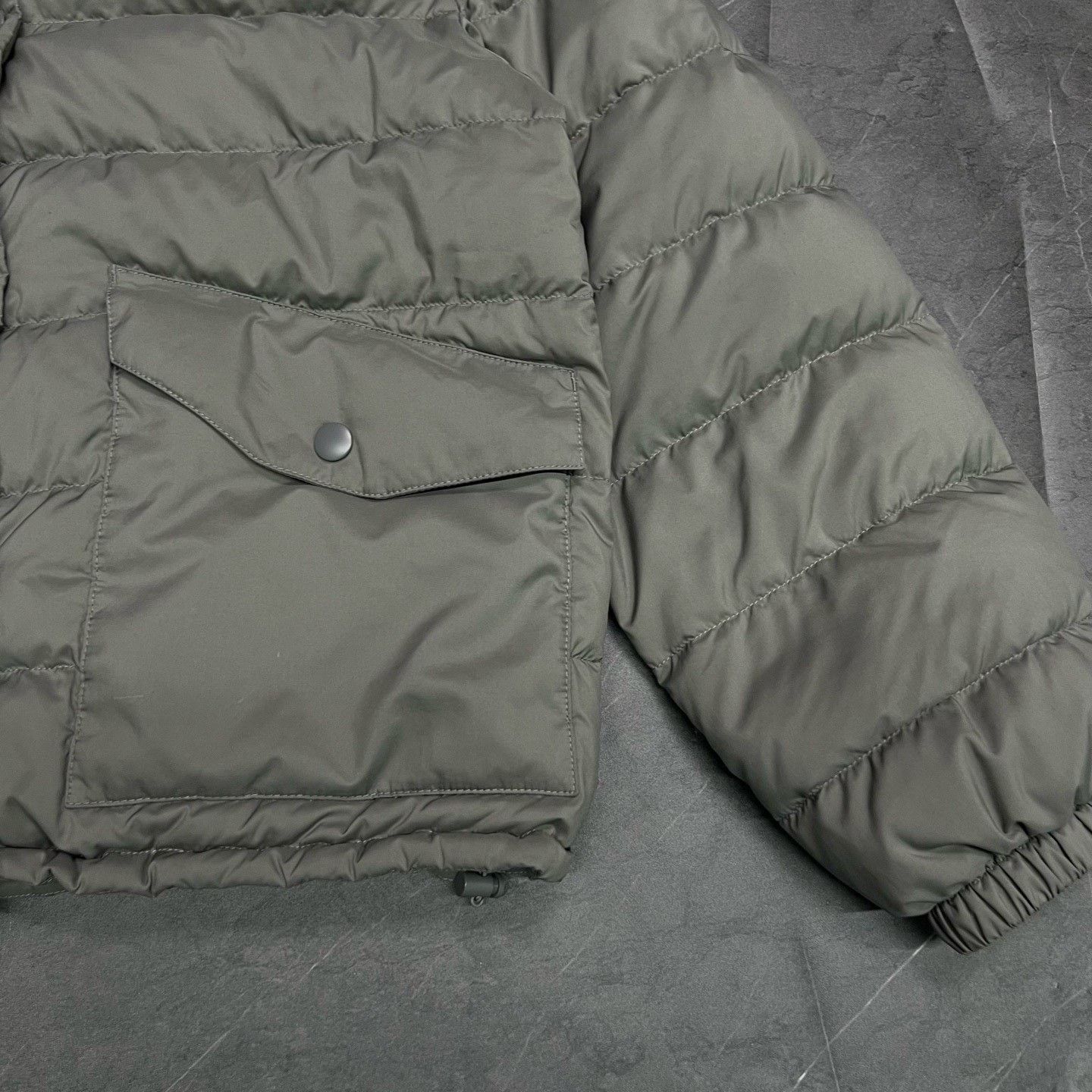 Miu Miu Miu Miu Down Down Jacket M Women Size M / US 6-8 / IT 42-44 - 3 Thumbnail
