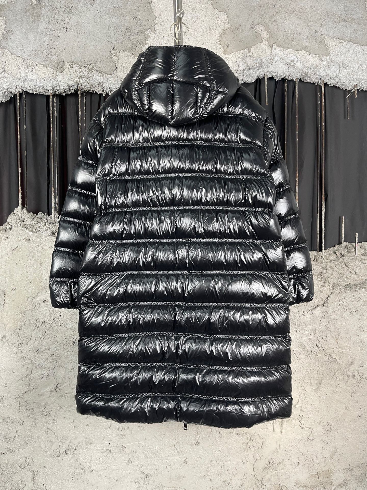Moncler Moncler Down Black Down Jacket S Women Size S / US 4 / IT 40 - 2 Thumbnail