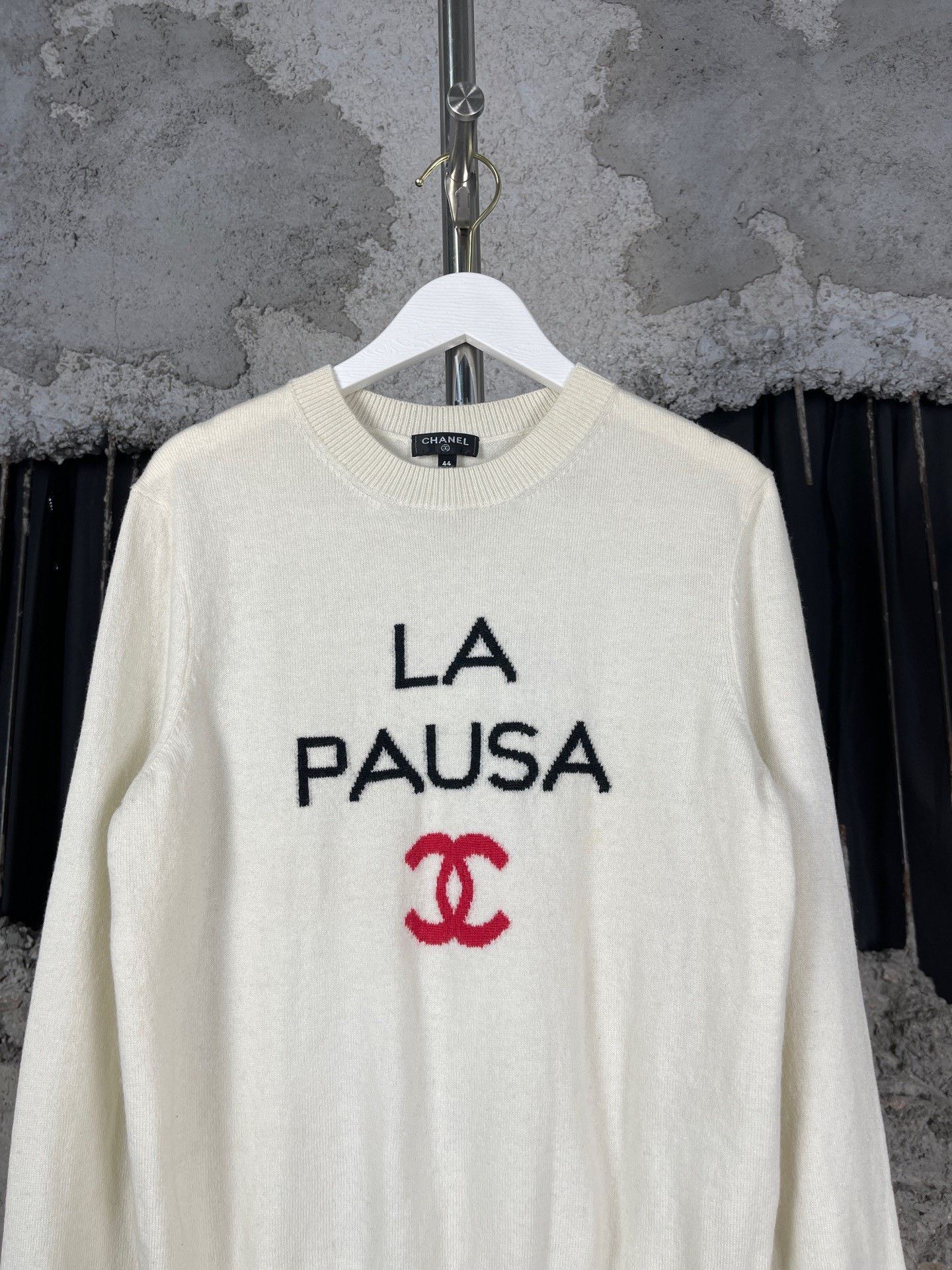 Chanel Chanel Retro Sweater M Women Size M / US 6-8 / IT 42-44 - 3 Thumbnail