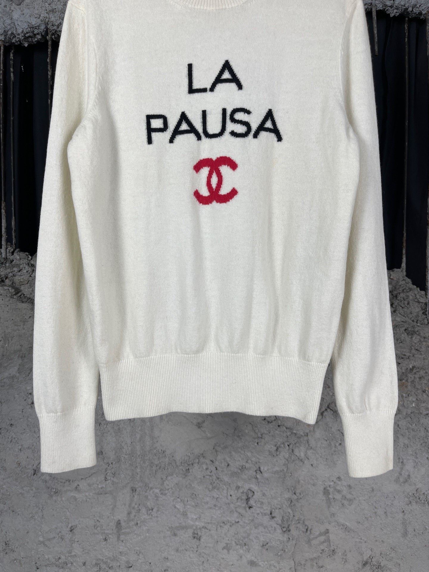 Chanel Chanel Retro Sweater M Women Size M / US 6-8 / IT 42-44 - 4 Thumbnail
