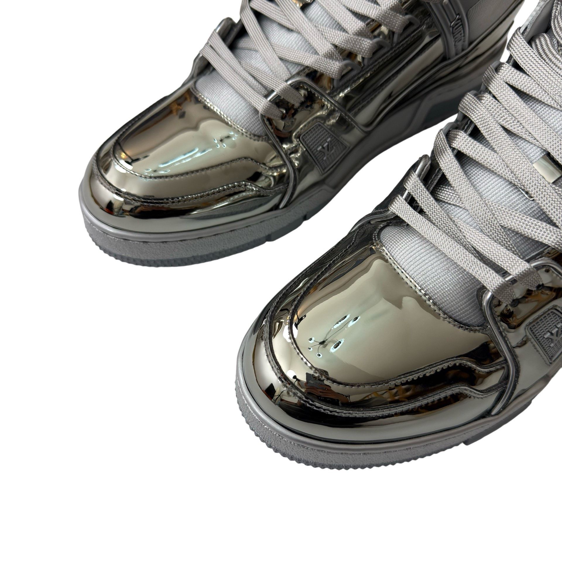 Louis Vuitton Louis Vuitton Training Silver Lowtop Sneakers 10 Men Size US 10 / EU 43 - 3 Thumbnail