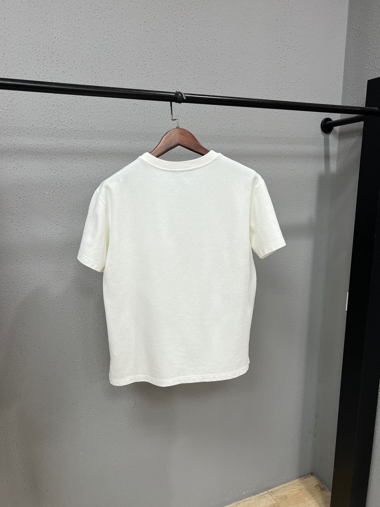 Louis Vuitton Louis Vuitton T-Shirt m Men Size US M / EU 48-50 / 2 - 2 Thumbnail