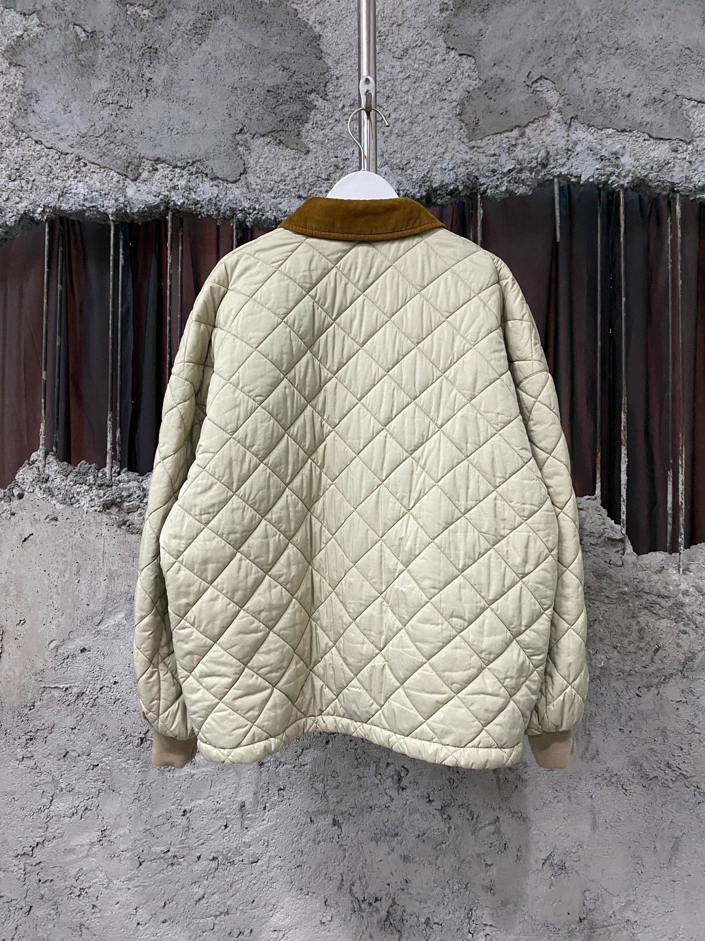 Miu Miu Miu Miu Down Down Jacket M Women Size M / US 6-8 / IT 42-44 - 2 Thumbnail