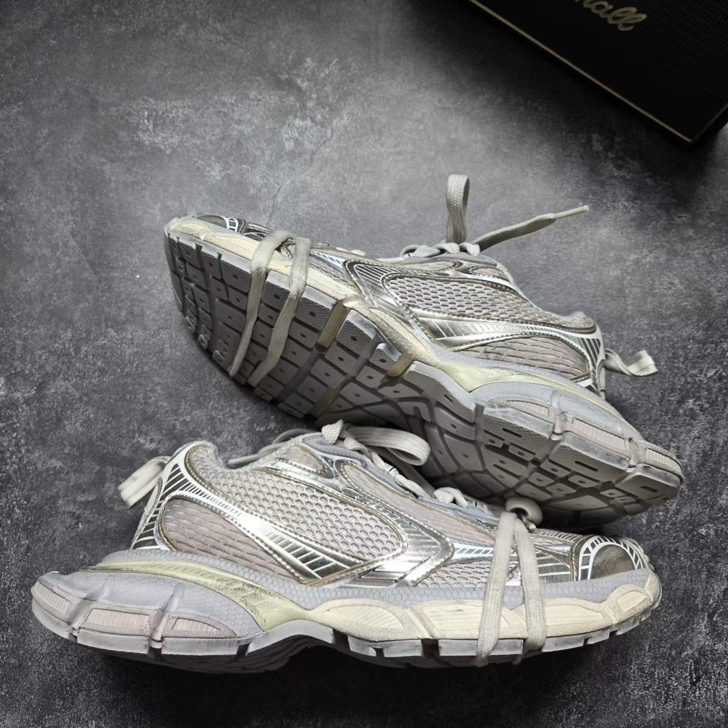 Balenciaga Balenciaga Beige Lowtop Sneakers 7.5 Men Size US 7.5 / EU 40-41 - 8 Thumbnail