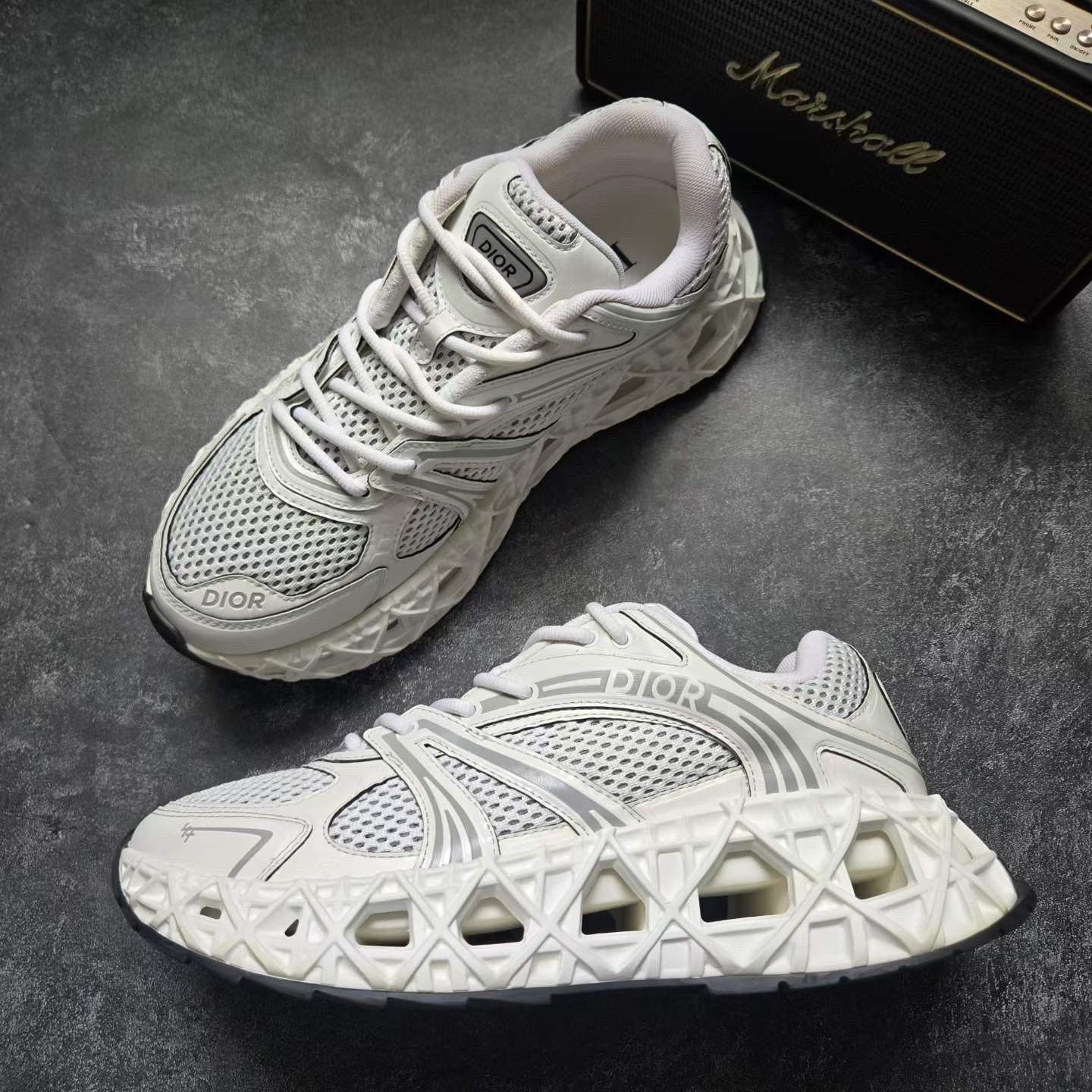 Dior Dior White Lowtop Sneakers 9 Men Size US 9 / EU 42 - 4 Thumbnail