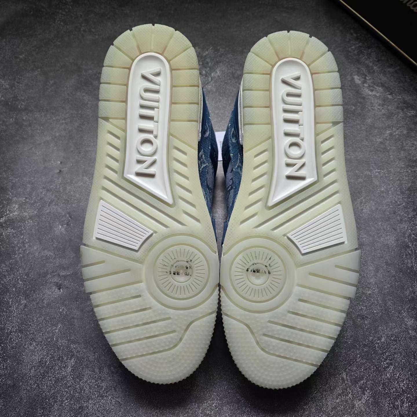 Louis Vuitton Louis Vuitton Training Lowtop Sneakers 8.5 Men Size US 8.5 / EU 41-42 - 7 Thumbnail