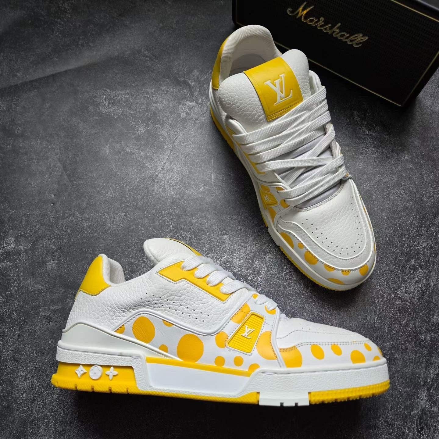 Louis Vuitton Louis Vuitton Training Yellow Lowtop Sneakers 9 Men Size US 9 / EU 42 - 6 Thumbnail