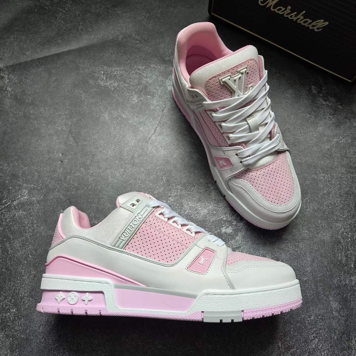 Louis Vuitton Louis Vuitton Training White Lowtop Sneakers us_7-5 Women Size US 7.5 / IT 37.5 - 6 Thumbnail