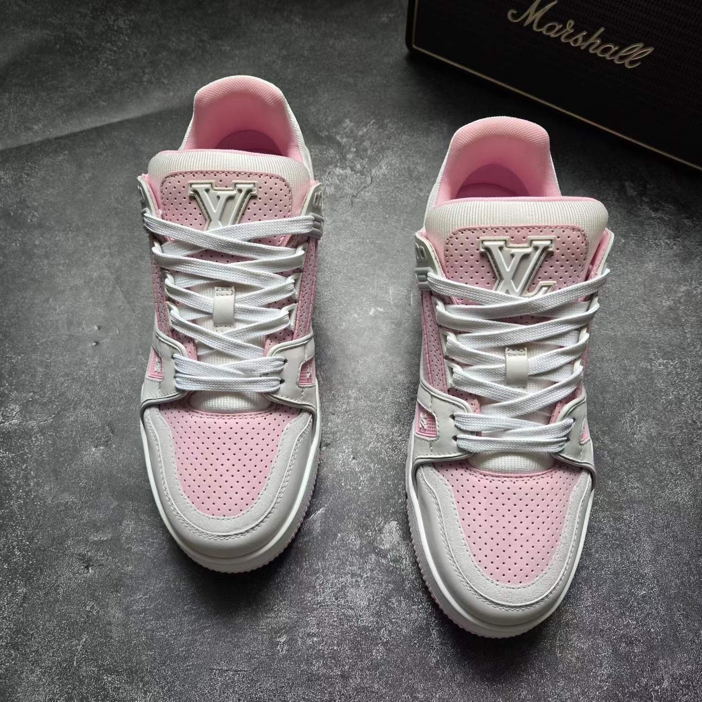 Louis Vuitton Louis Vuitton Training White Lowtop Sneakers us_7-5 Women Size US 7.5 / IT 37.5 - 2 Thumbnail