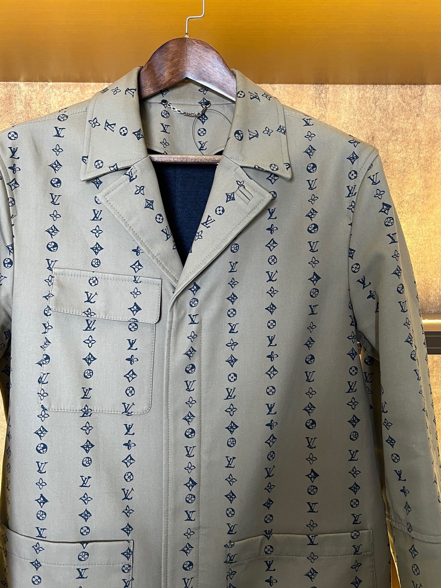 Louis Vuitton Louis Vuitton Heavy Coat s Men Size US S / EU 44-46 / 1 - 3 Thumbnail