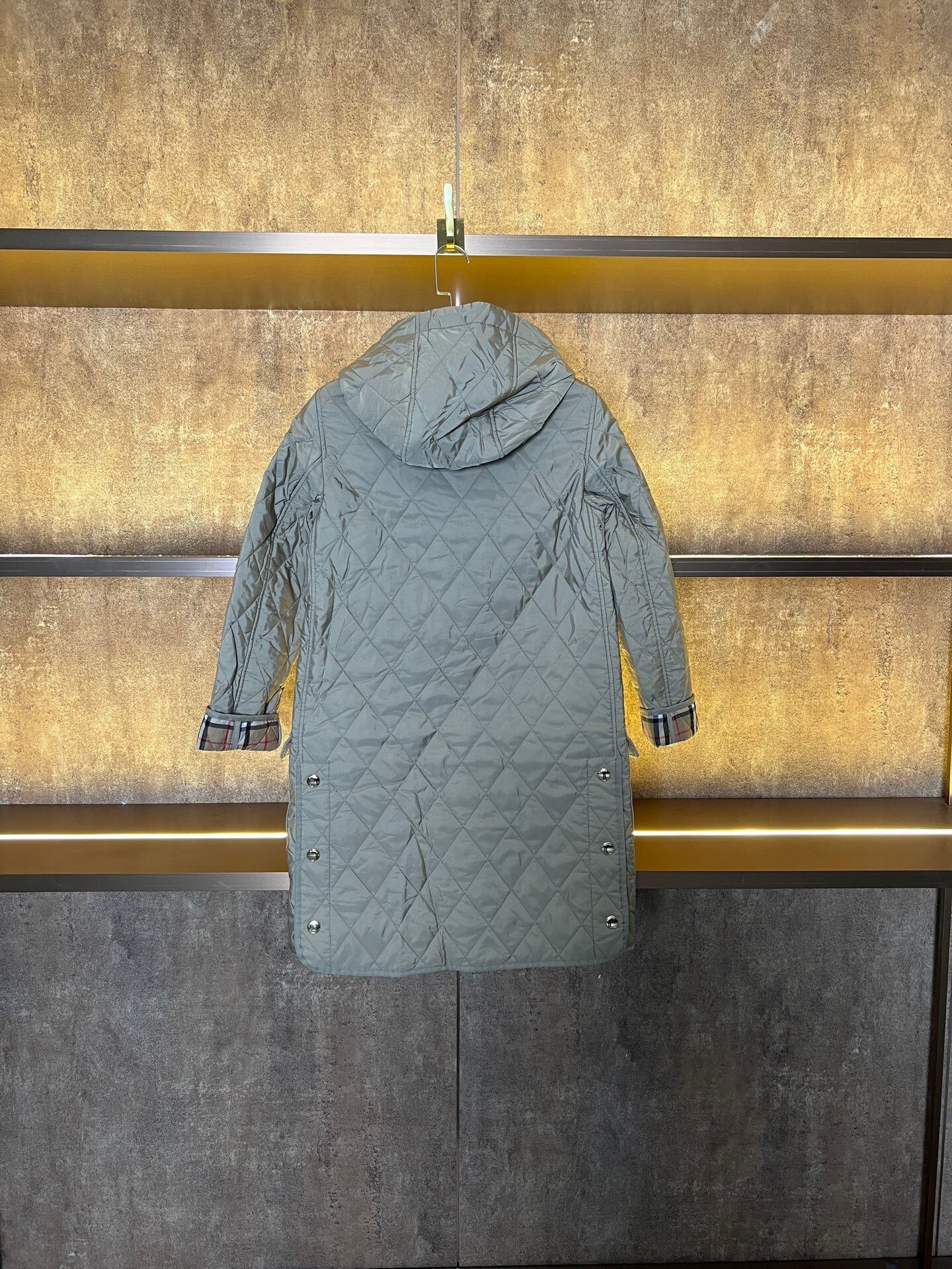 Burberry Burberry Plaid Cotton Down Jacket XS Women Size XS / US 0-2 / IT 36-38 - 2 Thumbnail