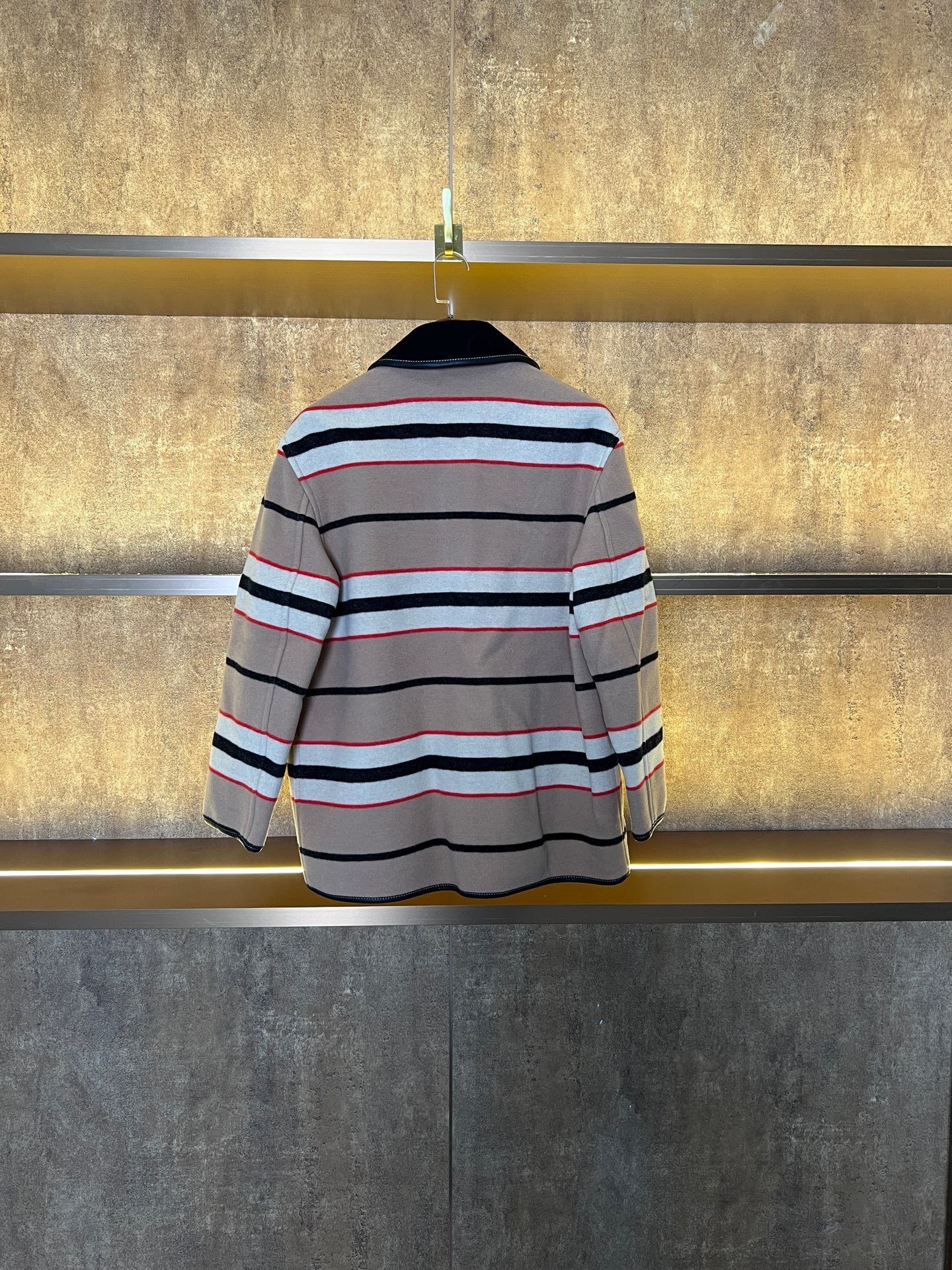 Burberry Burberry Wool Striped Coat L Women Size L / US 10 / IT 46 - 2 Thumbnail