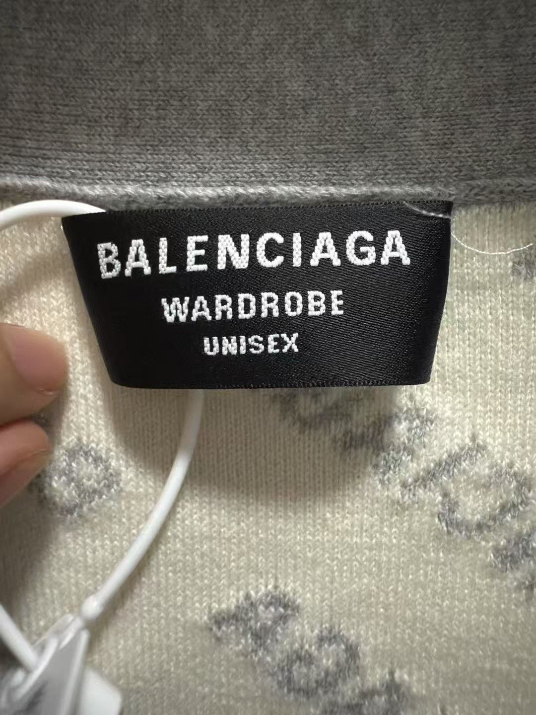 Balenciaga Balenciaga Sweater m Men Size US M / EU 48-50 / 2 - 3 Thumbnail