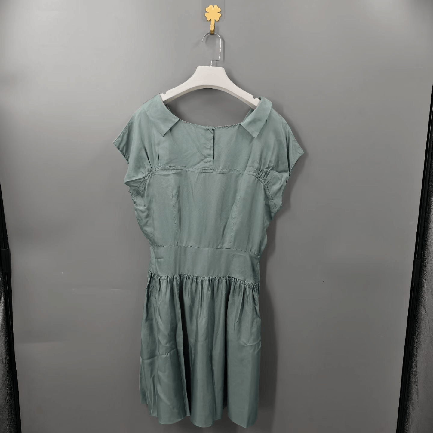 Miu Miu Miu Miu Silk T-Shirt M Women Size M / US 6-8 / IT 42-44 - 2 Thumbnail