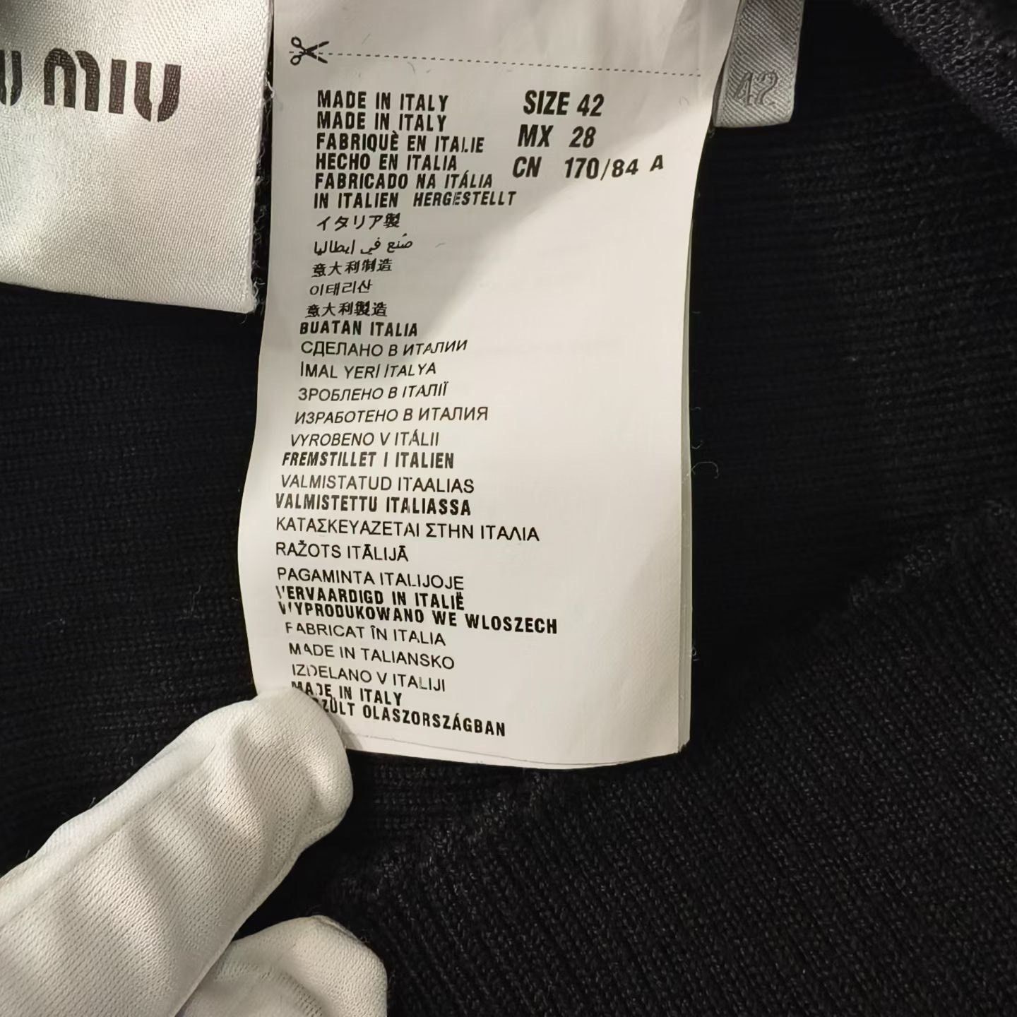 Miu Miu Miu Miu Black T-Shirt M Women Size M / US 6-8 / IT 42-44 - 4 Thumbnail