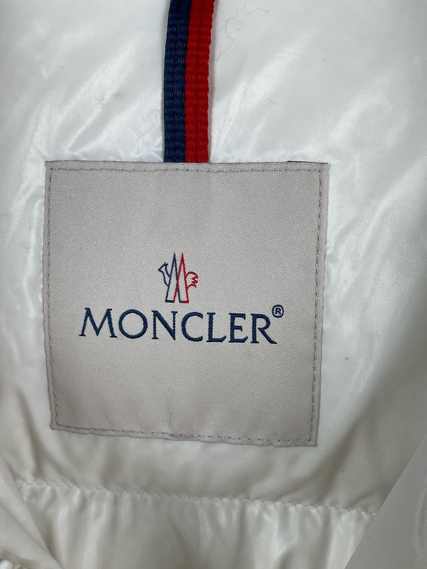 Moncler Moncler Down Down Jacket S Women Size S / US 4 / IT 40 - 6 Thumbnail
