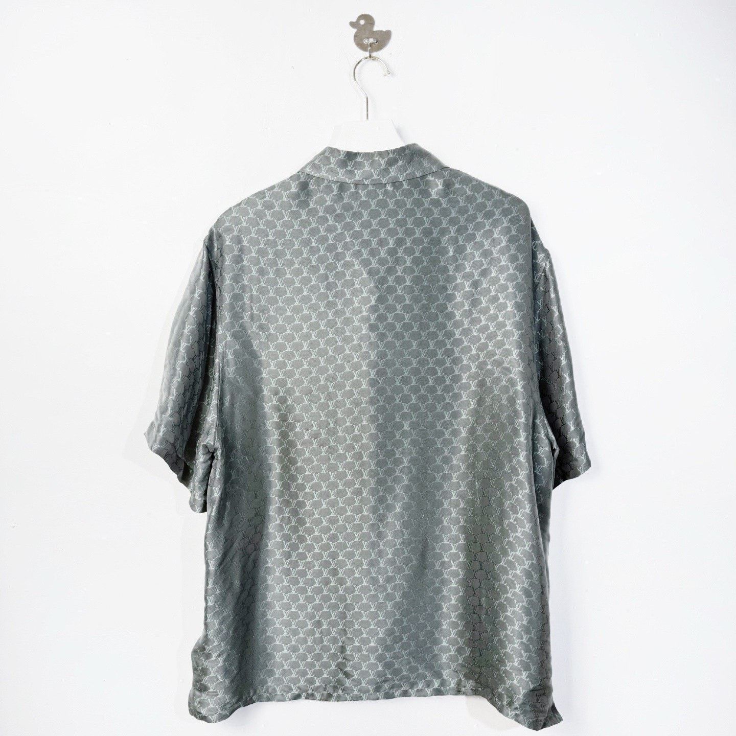Louis Vuitton Louis Vuitton Retro Gray Shirt l Men Size US L / EU 52-54 / 3 - 2 Thumbnail