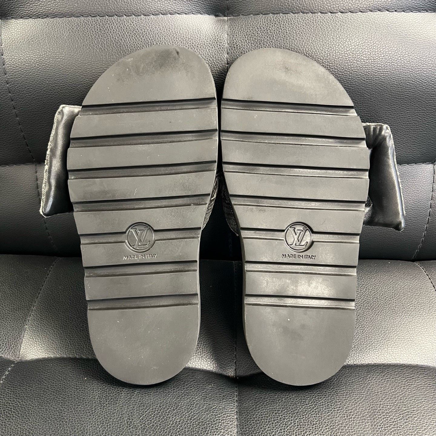 Louis Vuitton Louis Vuitton Black Sandals us_8-5 Women Size US 8.5 / IT 38.5 - 3 Thumbnail
