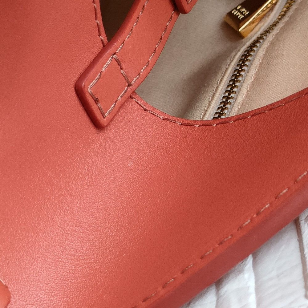 Other Other Dance Lente Leather Bucket Bag Leather Shoulder Bag DUTY FREE for USA Size ONE SIZE - 5 Thumbnail