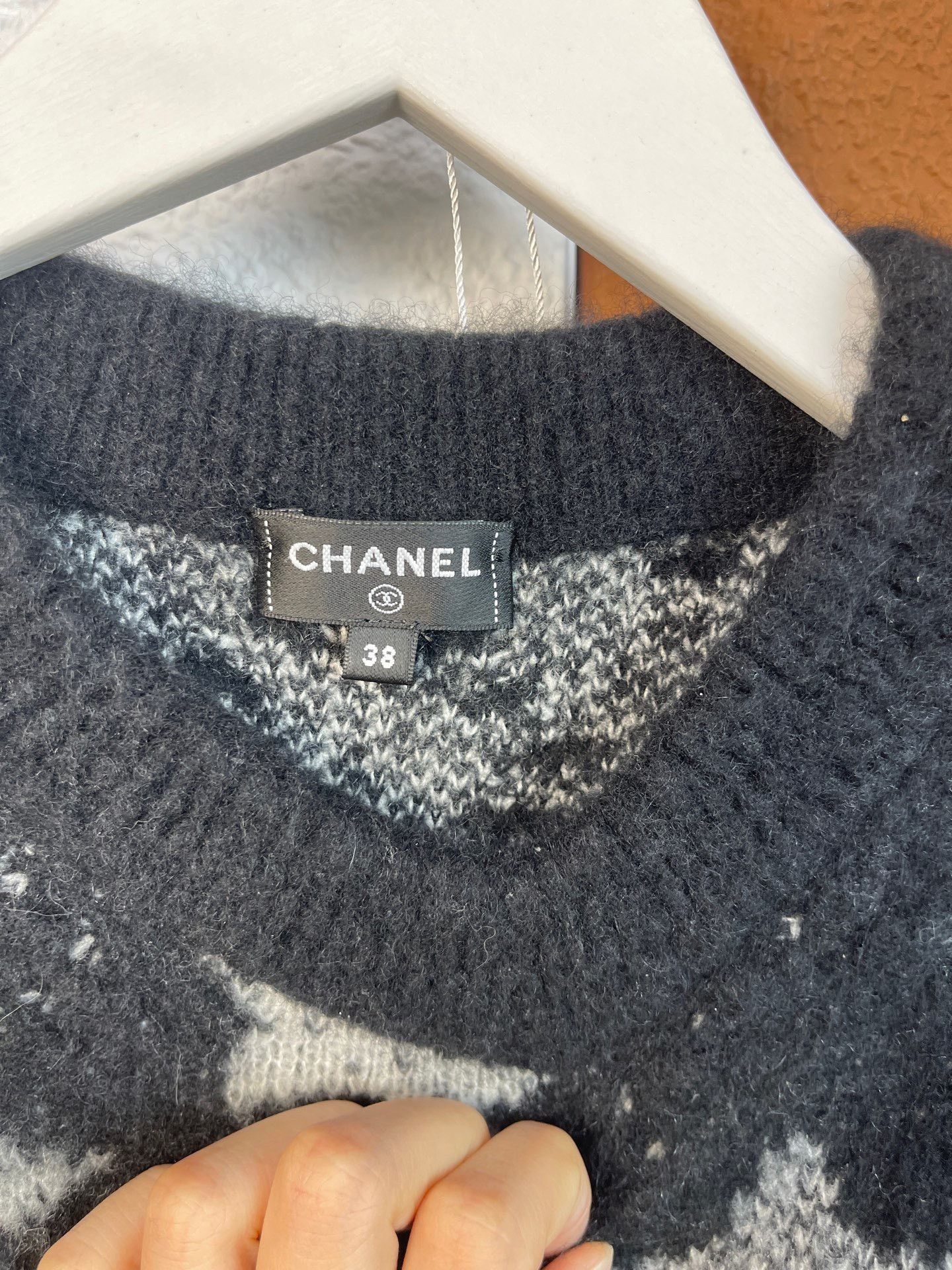 Chanel Chanel Sweater XS Women Size XS / US 0-2 / IT 36-38 - 6 Thumbnail