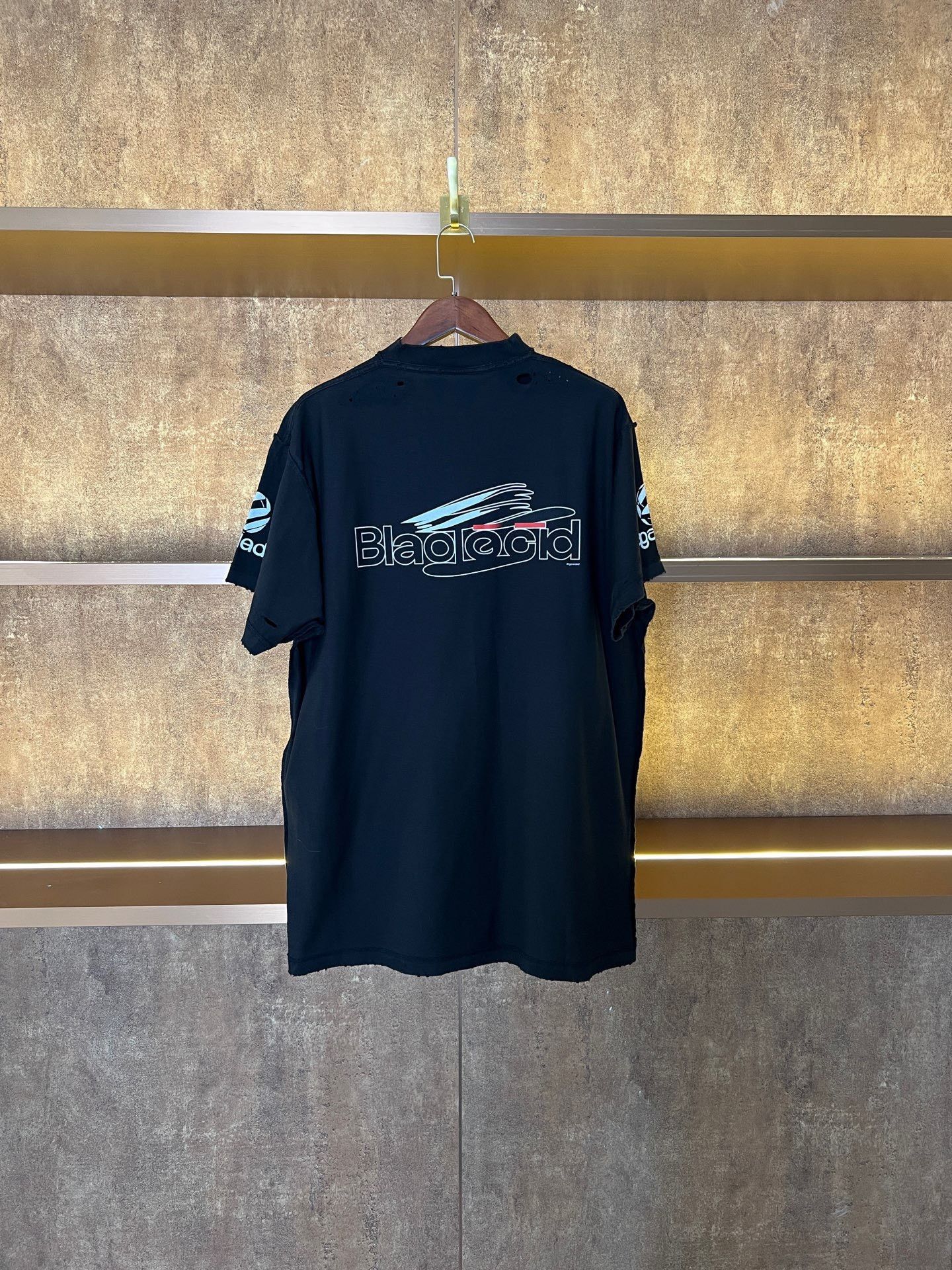 Balenciaga Balenciaga Distressed T-Shirt s Men Size US S / EU 44-46 / 1 - 2 Thumbnail