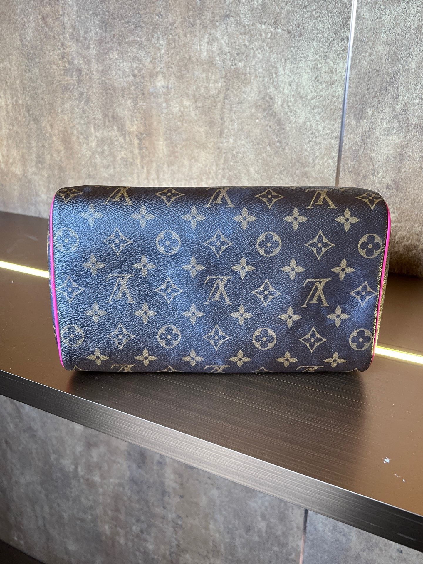 Louis Vuitton Louis Vuitton Red Shoulder Bag OS Women Size ONE SIZE - 6 Thumbnail