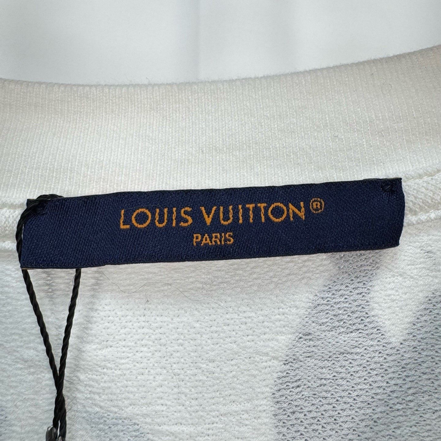 Louis Vuitton Louis Vuitton T-Shirt m Men Size US M / EU 48-50 / 2 - 5 Thumbnail