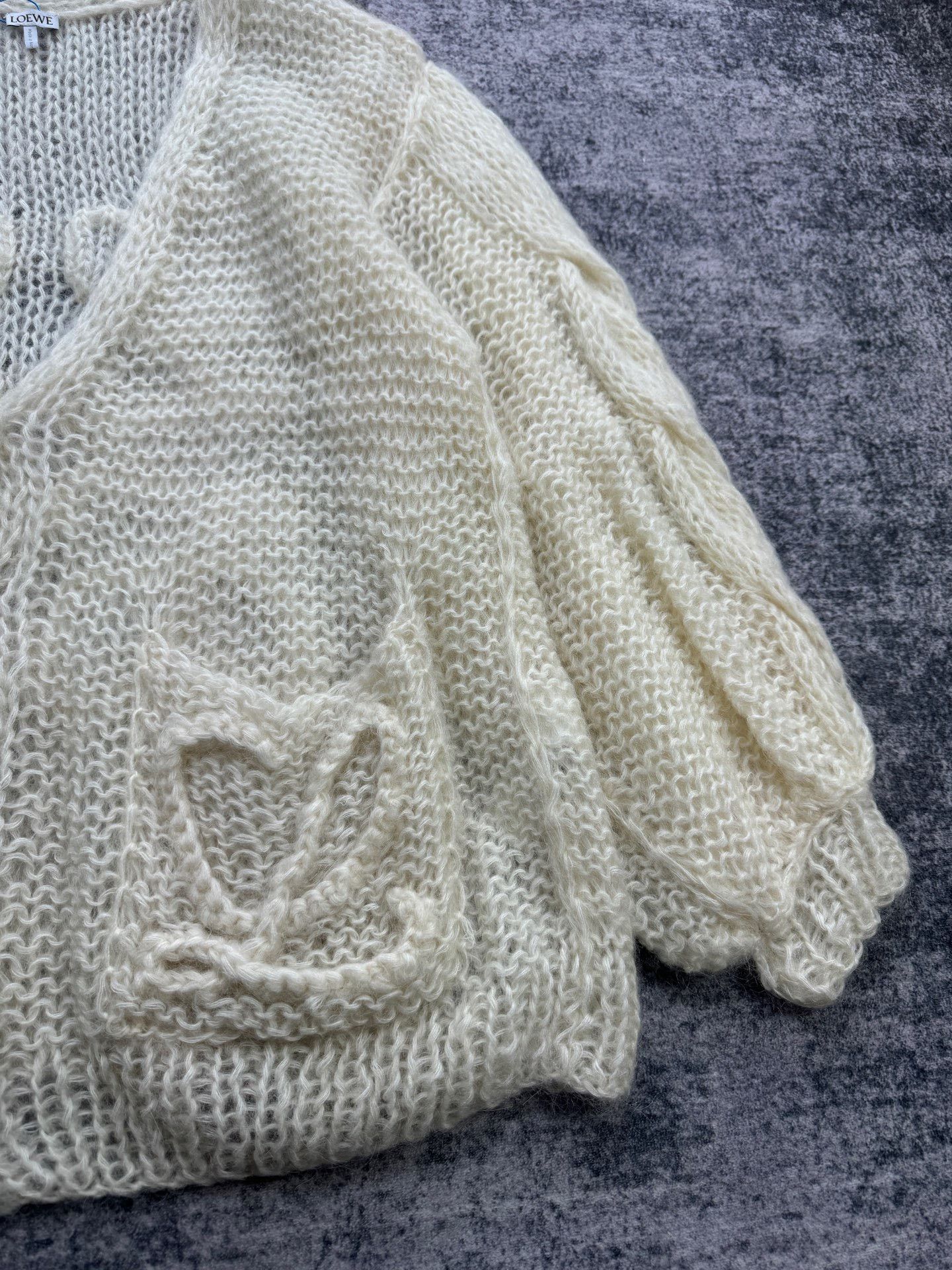Loewe Loewe Retro White Sweater S Women Size S / US 4 / IT 40 - 4 Thumbnail