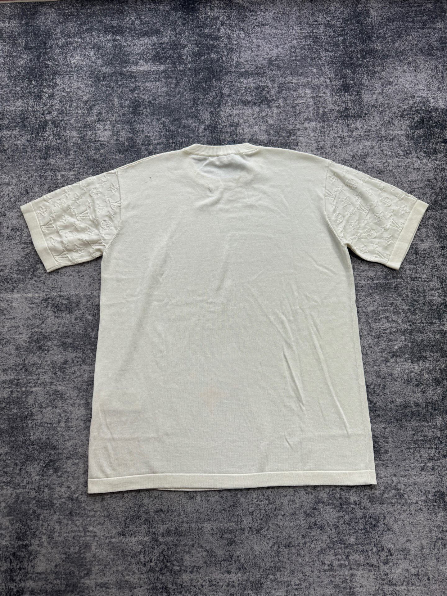 Louis Vuitton Louis Vuitton Knit White Sweater xl Men Size US XL / EU 56 / 4 - 2 Thumbnail