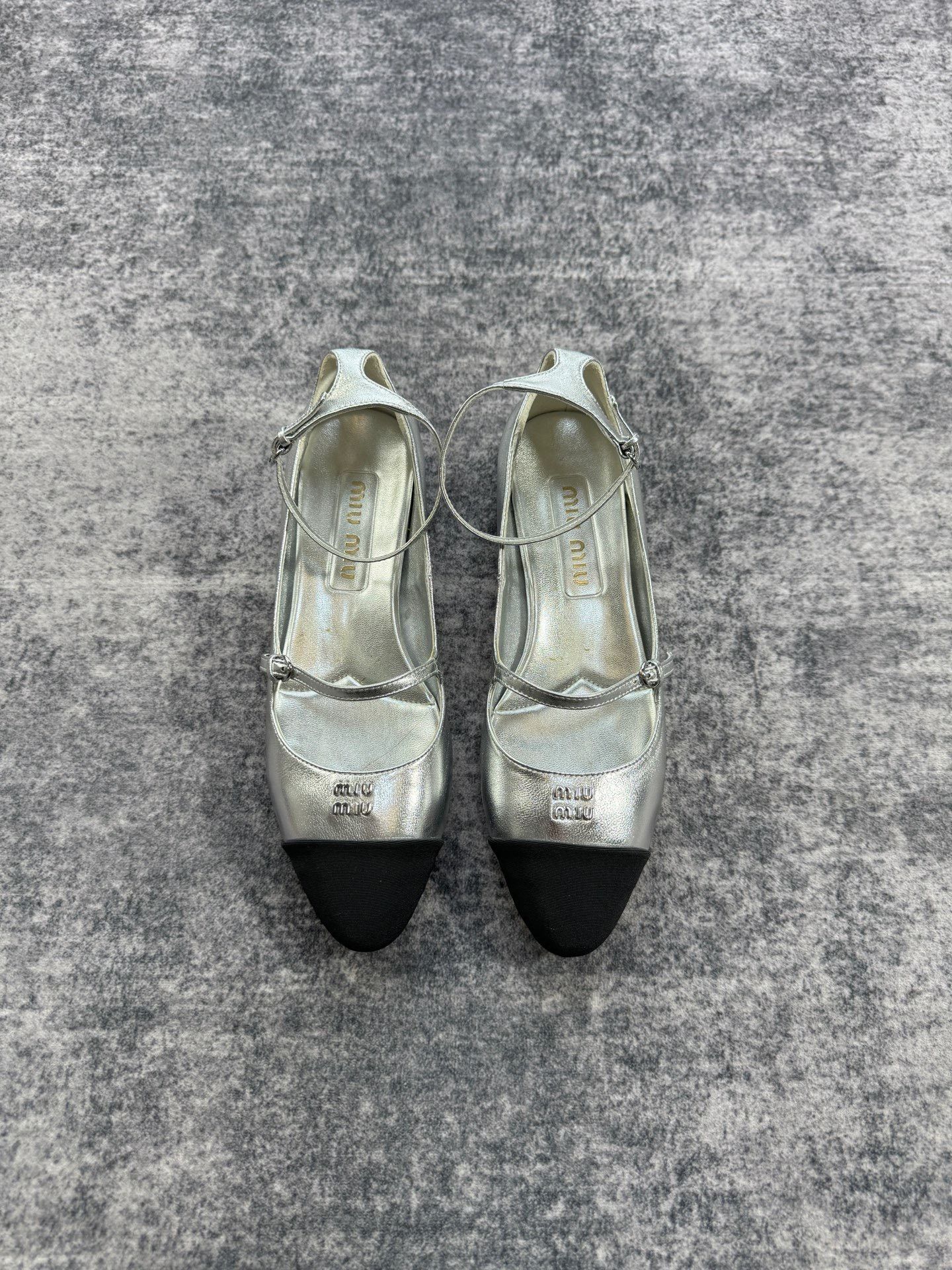 Miu Miu Miu Miu Silver Sandals us_7-5 Women Size US 7.5 / IT 37.5 - 2 Thumbnail