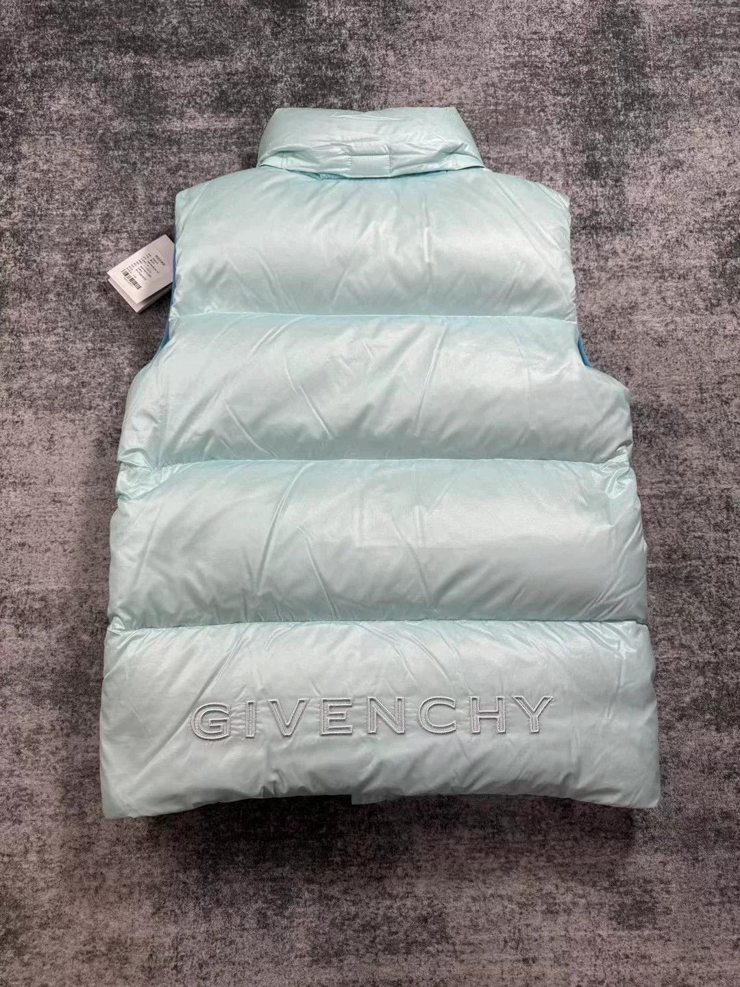 Givenchy Givenchy Down Blue Vest m Men Size US M / EU 48-50 / 2 - 2 Thumbnail