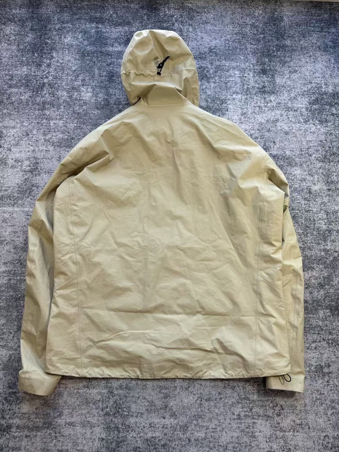 Arc'teryx Arc'teryx Beige Light Jacket xxl Men Size US XXL / EU 58 / 5 - 2 Thumbnail