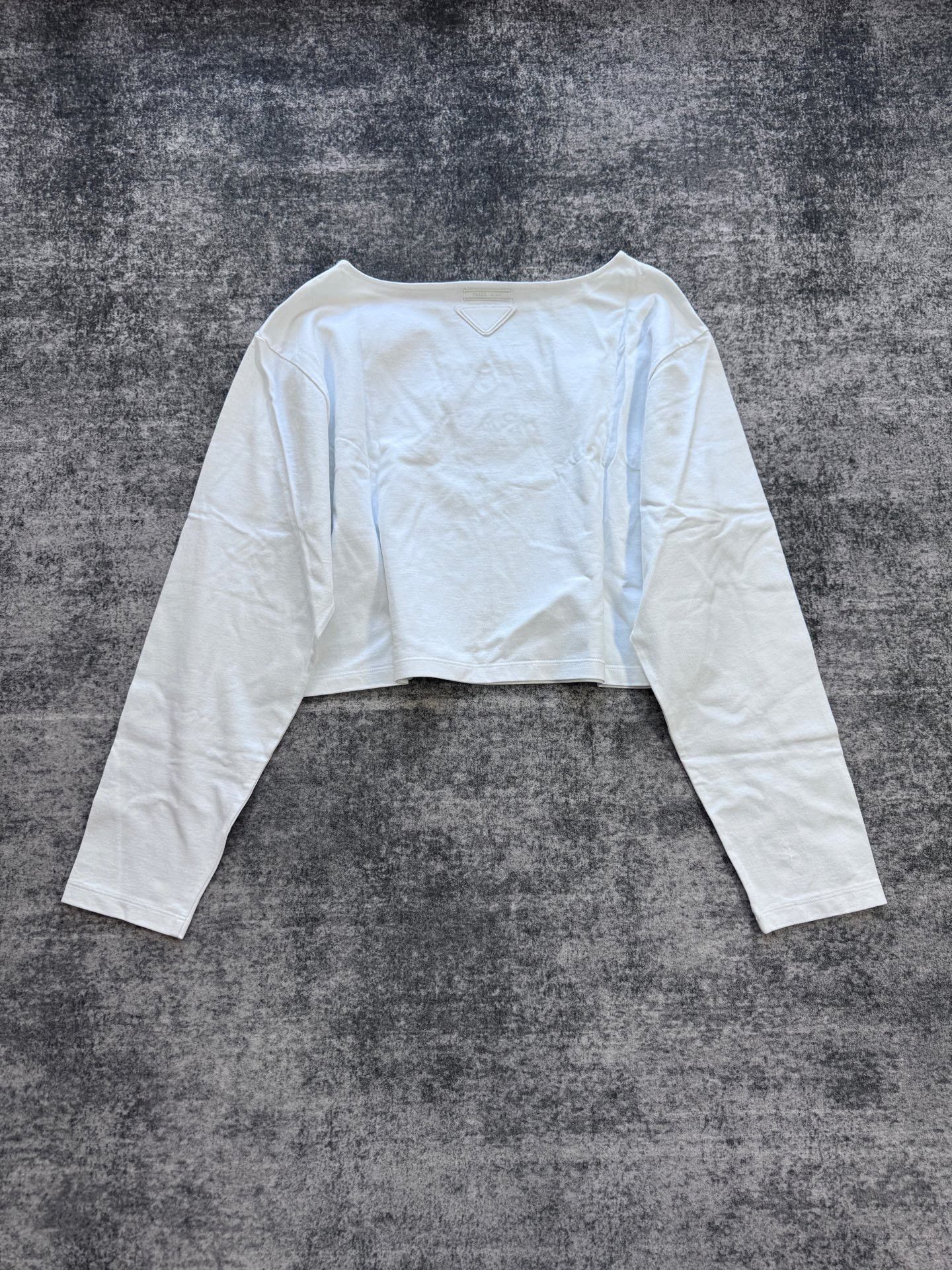Prada Prada Retro White T-Shirt S Women Size S / US 4 / IT 40 - 2 Thumbnail
