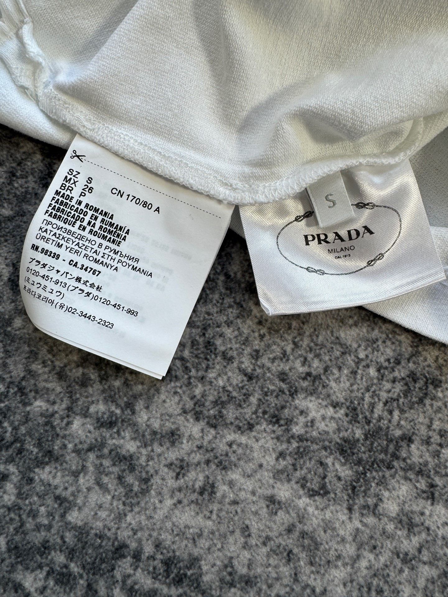 Prada Prada Retro White T-Shirt S Women Size S / US 4 / IT 40 - 6 Thumbnail