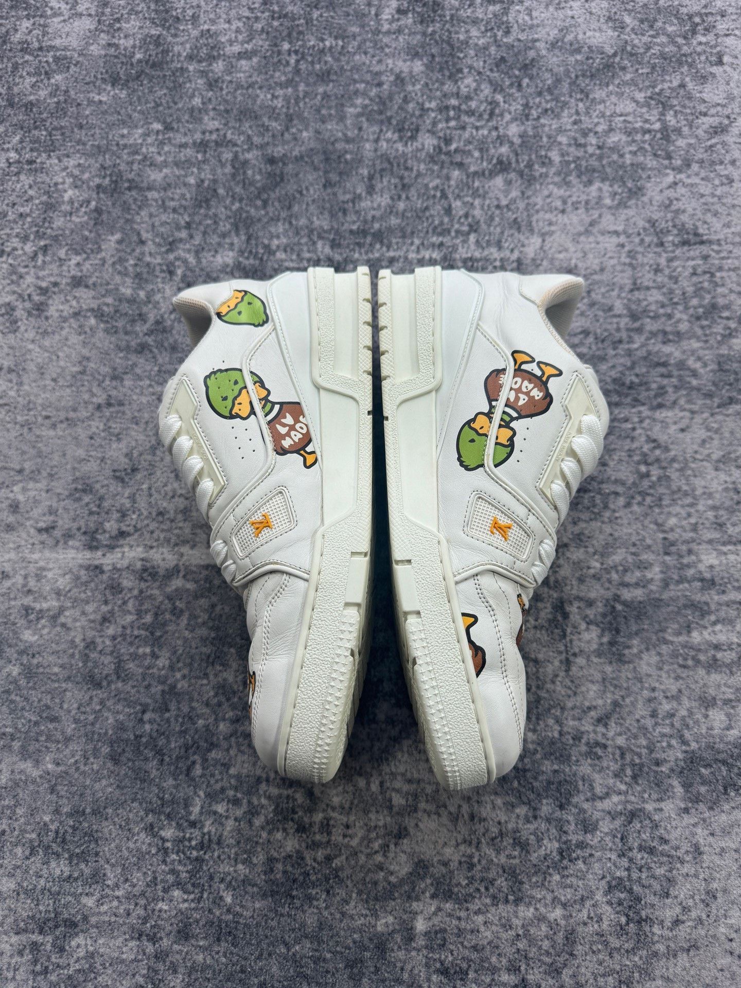 Louis Vuitton Louis Vuitton Lowtop Sneakers 8 Men Size US 8 / EU 41 - 4 Thumbnail