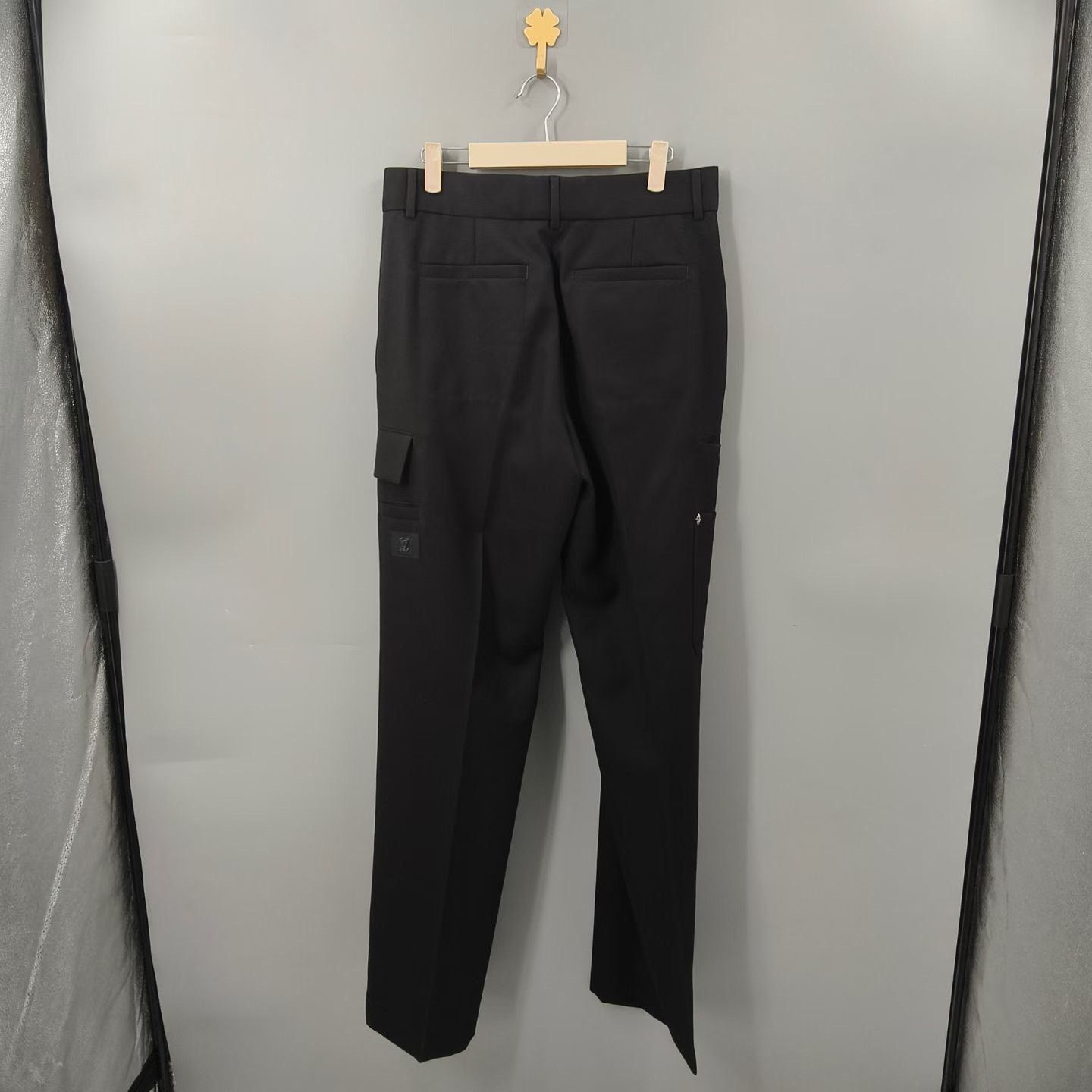 Louis Vuitton Louis Vuitton Retro Black Casual Pants 32 Men Size US 32 / EU 48 - 2 Thumbnail