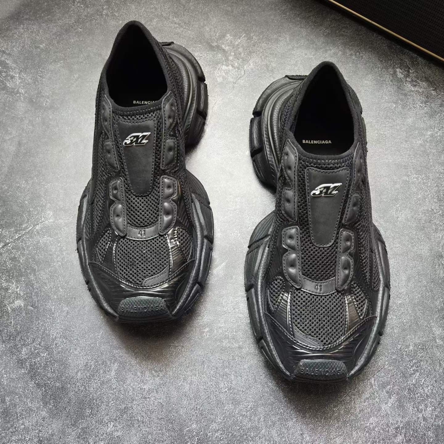 Balenciaga Balenciaga Black Lowtop Sneakers 8.5 Men Size US 8.5 / EU 41-42 - 2 Thumbnail