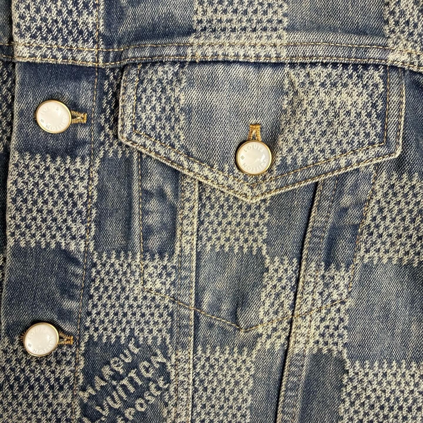 Louis Vuitton Louis Vuitton Distressed Blue Light Jacket xxl Men Size US XXL / EU 58 / 5 - 6 Thumbnail