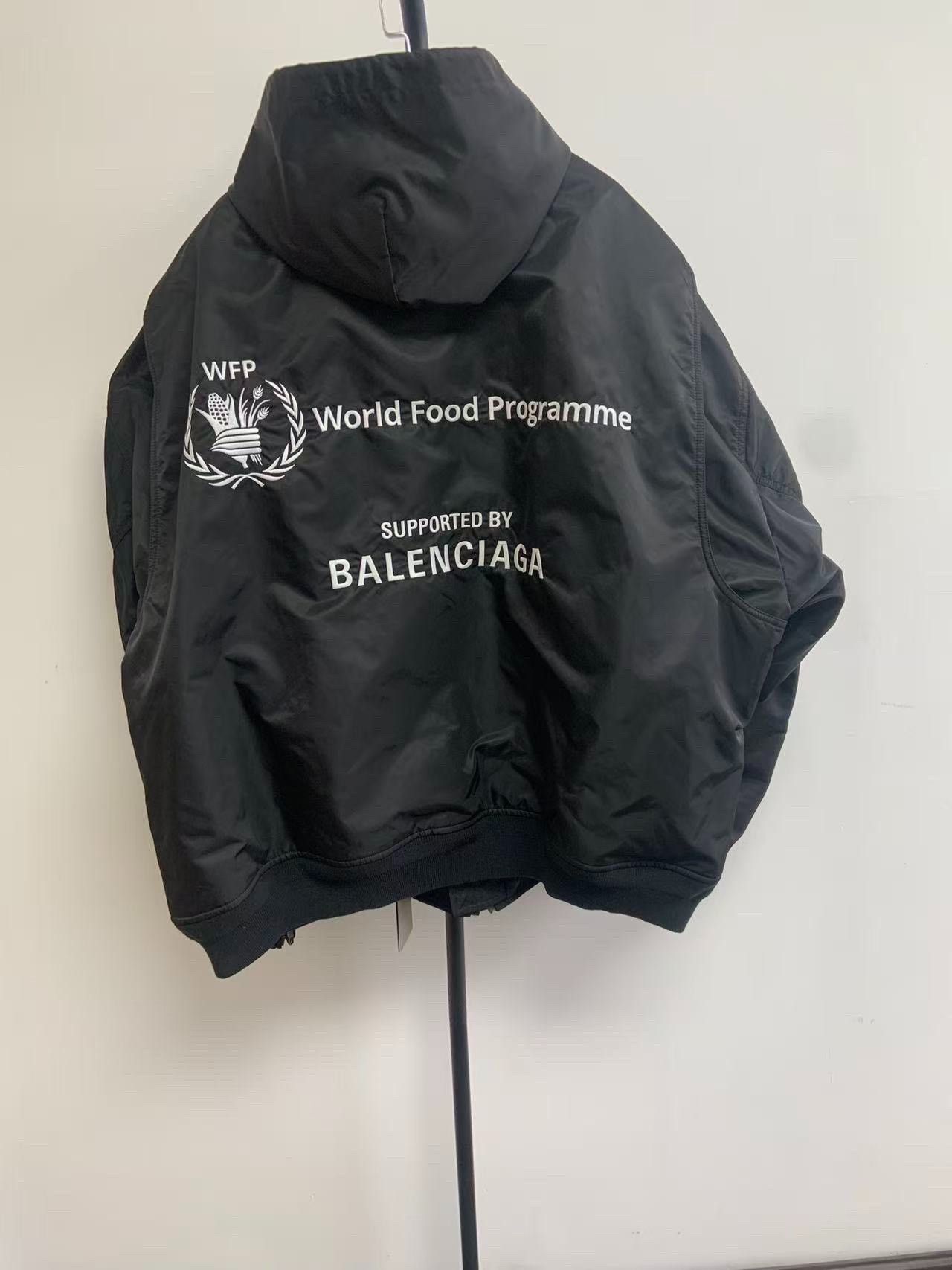 Balenciaga Balenciaga Printed Black Light Jacket s Men Size US S / EU 44-46 / 1 - 2 Thumbnail