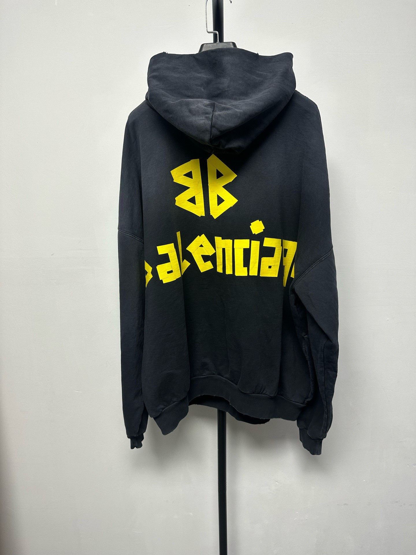 Balenciaga Balenciaga Casual Printed Gray Hoodie xs Men Size US XS / EU 42 / 0 - 2 Thumbnail