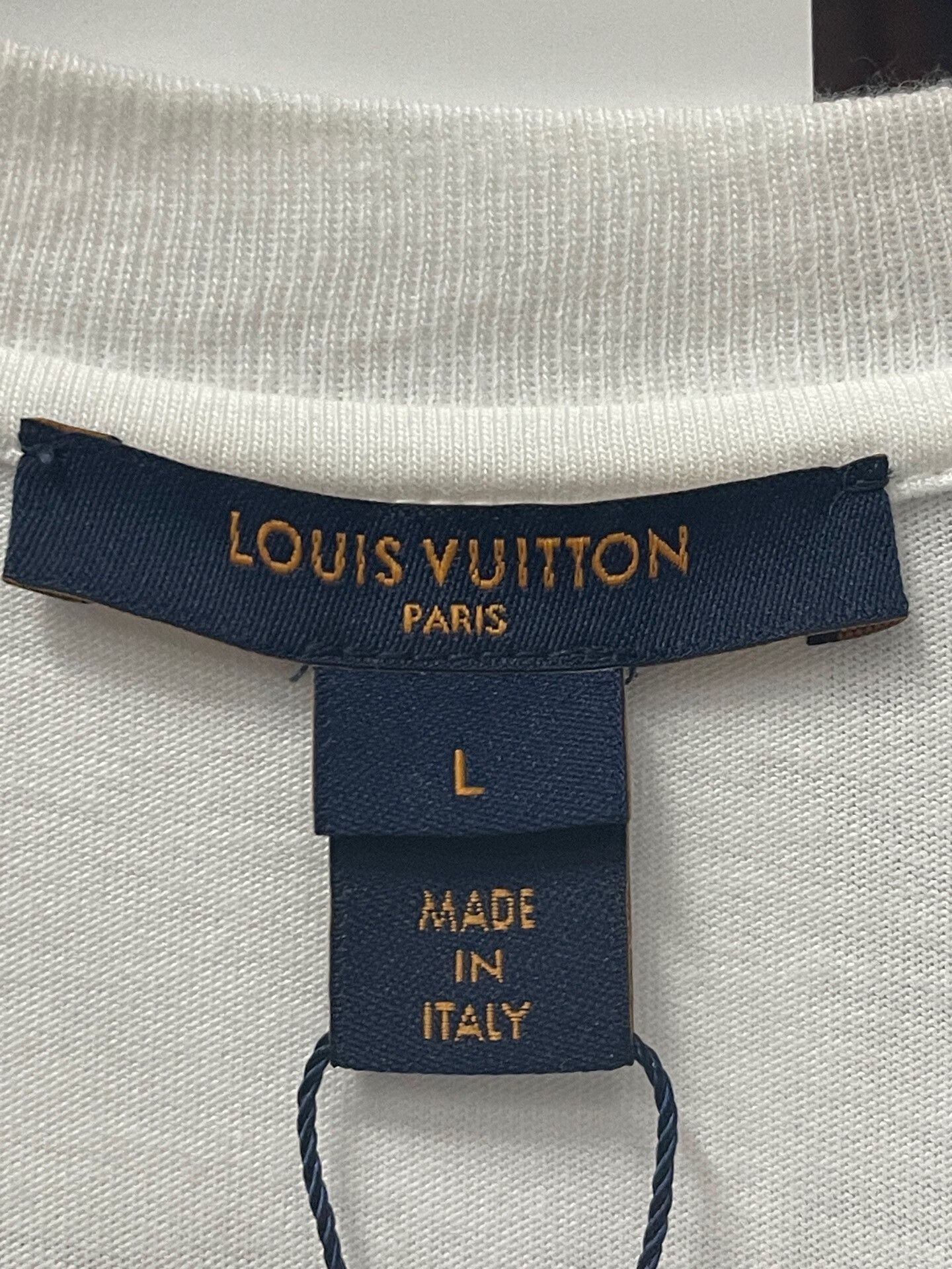 Louis Vuitton Louis Vuitton Retro T-Shirt l Men Size US L / EU 52-54 / 3 - 6 Thumbnail