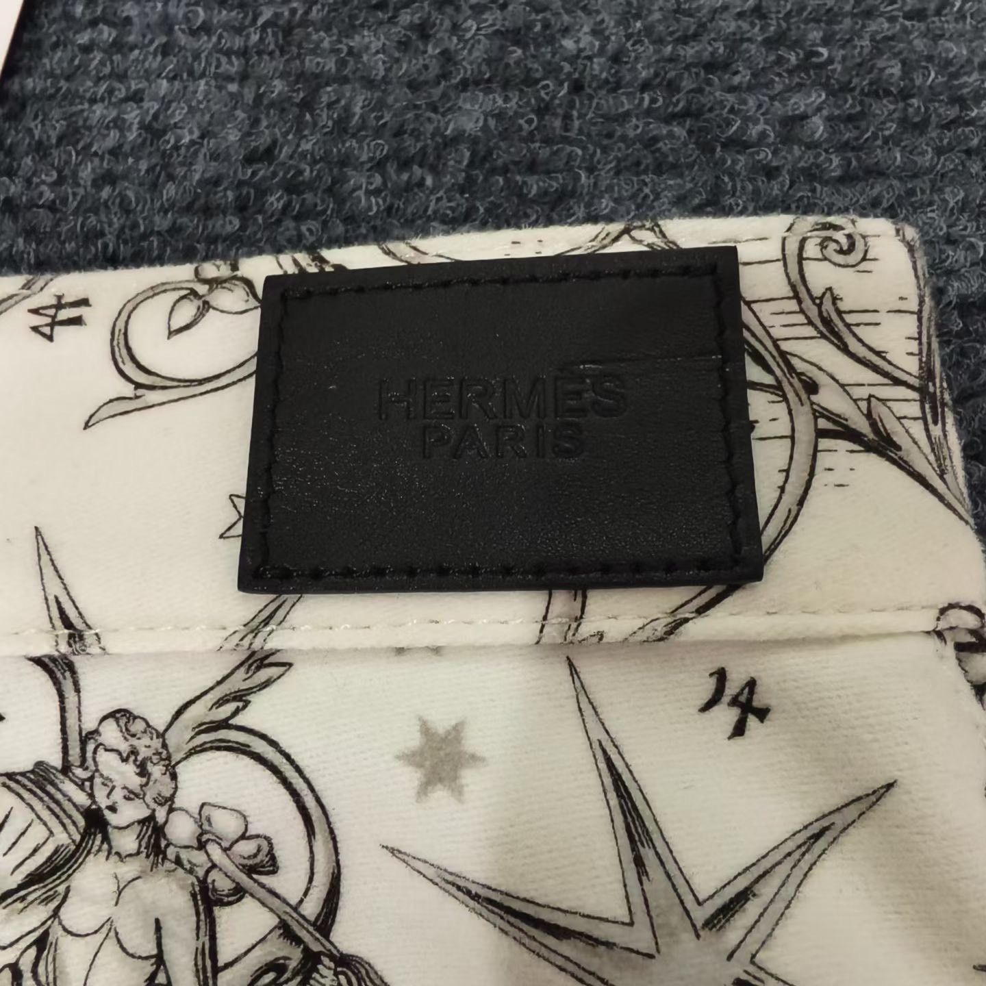 Hermes Hermes Casual Graphic White Skirt 26 Women Size 26" / US 2 / IT 38 - 5 Thumbnail