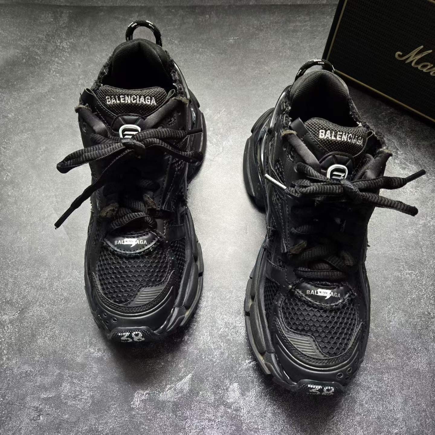 Balenciaga Balenciaga Running Black Lowtop Sneakers us_7-5 Women Size US 7.5 / IT 37.5 - 2 Thumbnail